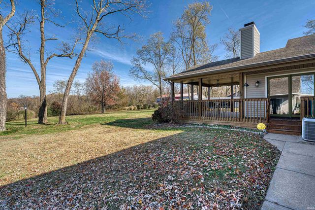 1722 W New Hope Road, Boonville, IN 47601