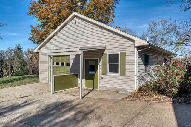 1722 W New Hope Road, Boonville, IN 47601