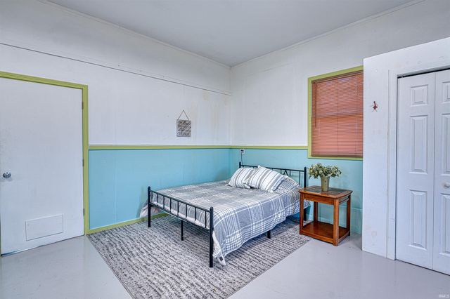 1722 W New Hope Road, Boonville, IN 47601