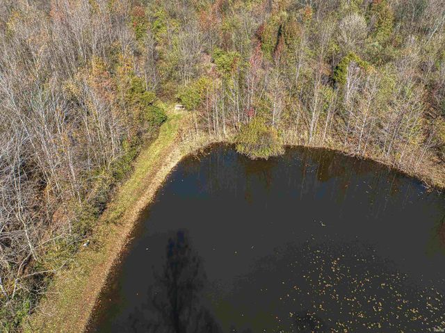 1722 W New Hope Road, Boonville, IN 47601