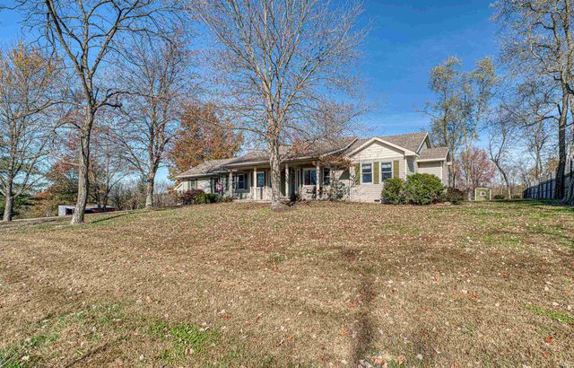 1722 W New Hope Road, Boonville, IN 47601