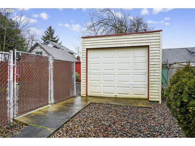 6923 N WILLIAMS Ave, Portland, OR 97217