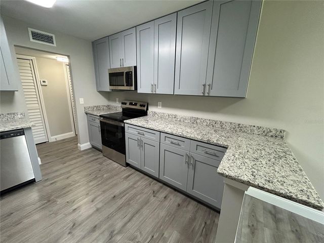 4403 S SEMORAN BOULEVARD 5, Orlando, FL 32822