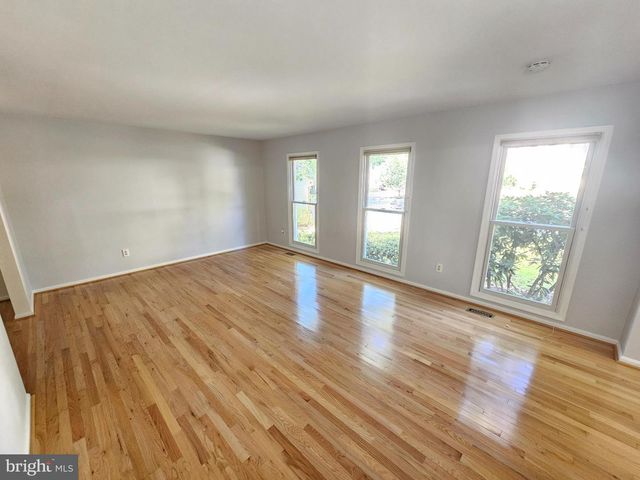 11321 CLASSICAL LN, Silver Spring, MD 20901