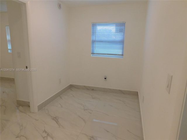 2230 NW 58th St B, Miami, FL 33142