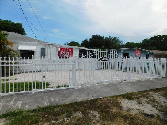 2230 NW 58th St B, Miami, FL 33142