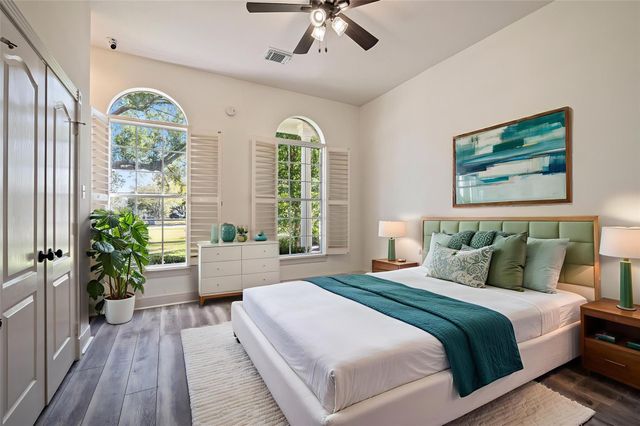 204 Leisure Lane, Friendswood, TX 77546