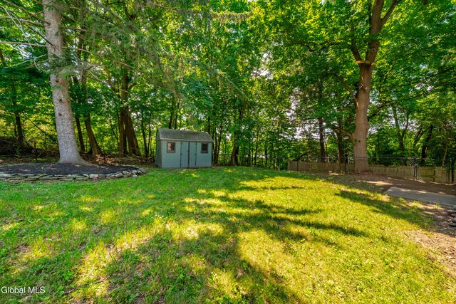 1117 Balltown Road, Niskayuna, NY 12309
