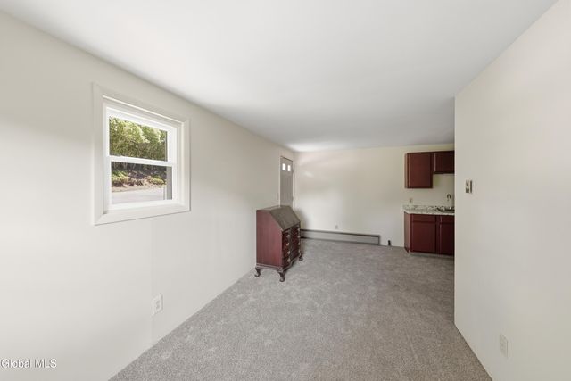 1117 Balltown Road, Niskayuna, NY 12309