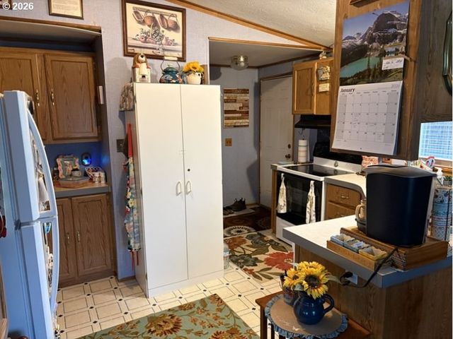 503 OLD PIONEER Rd, Sutherlin, OR 97479