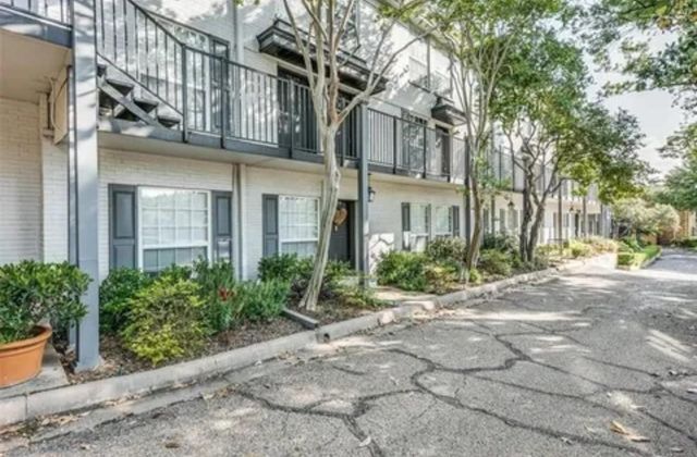 7815 Royal Lane 7815, Dallas, TX 75230