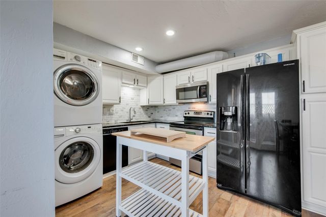 7815 Royal Lane 7815, Dallas, TX 75230