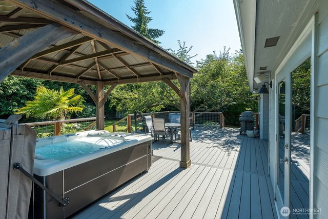 4603 San Juan Avenue, Anacortes, WA 98221