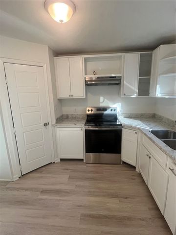 170 Walter Drive, Cleveland, TX 77328