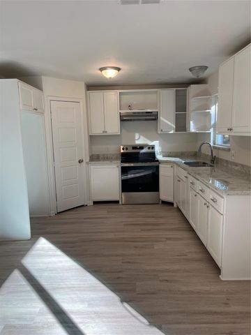 170 Walter Drive, Cleveland, TX 77328