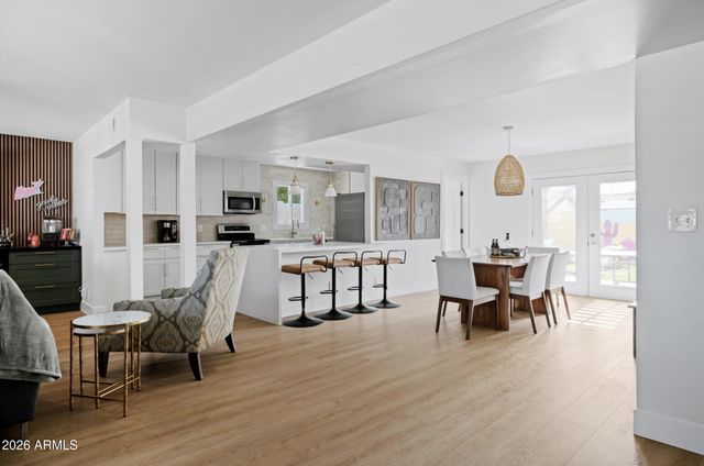 8301 E CRESTWOOD Way, Scottsdale, AZ 85250