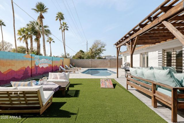 8301 E CRESTWOOD Way, Scottsdale, AZ 85250