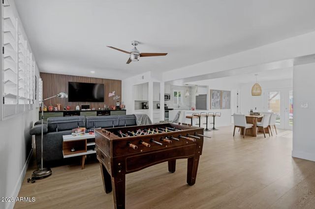 8301 E CRESTWOOD Way, Scottsdale, AZ 85250