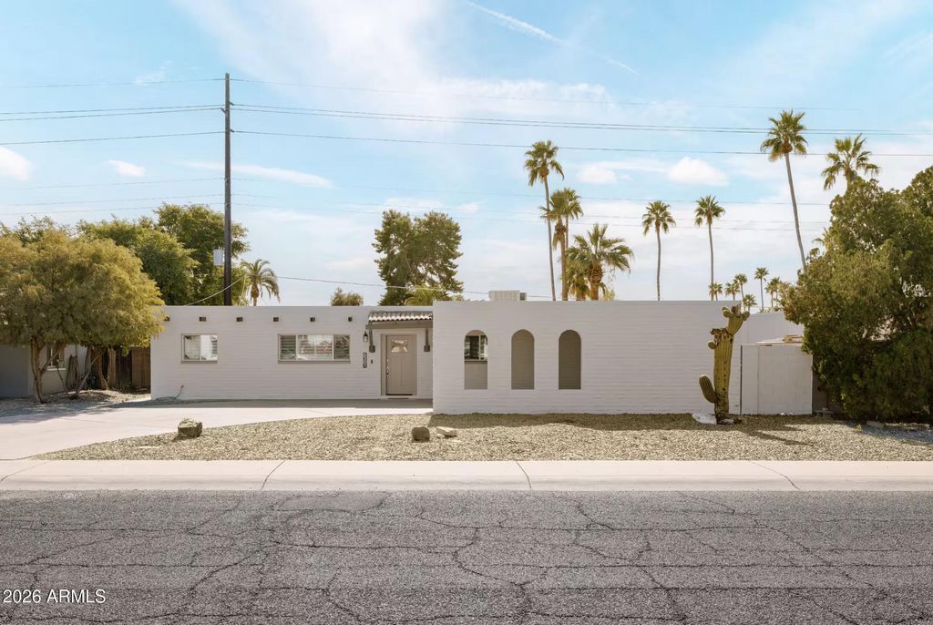 8301 E CRESTWOOD Way, Scottsdale, AZ 85250
