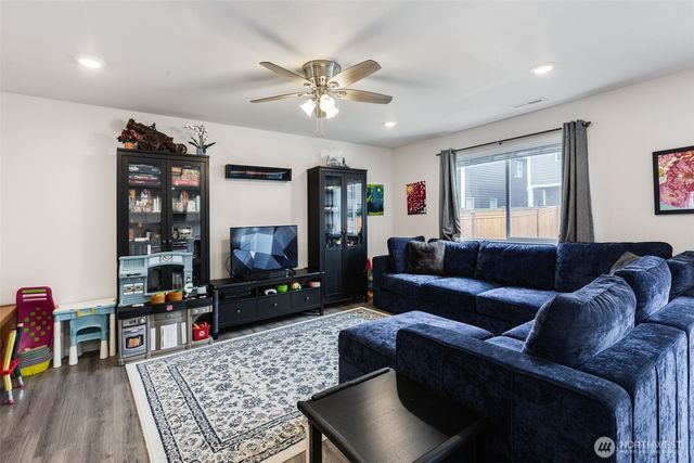 19821 E 136th Avenue, Graham, WA 98338