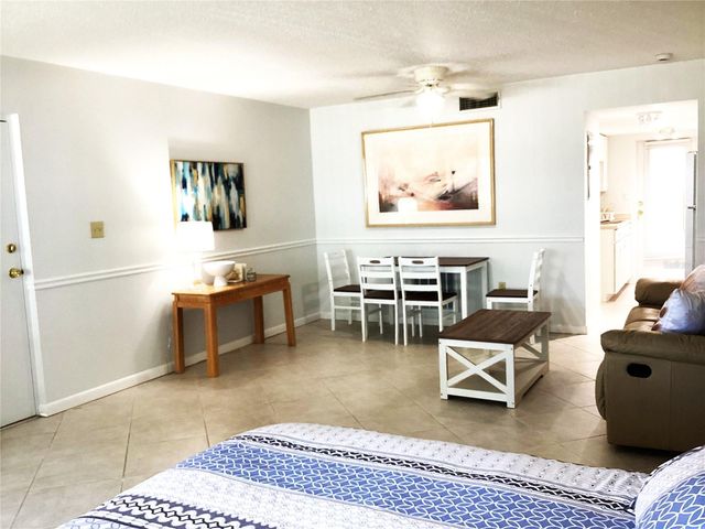 7701 STARKEY ROAD 703, Seminole, FL 33777