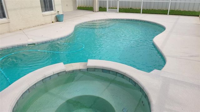12518 SPARKLEBERRY ROAD, Tampa, FL 33626