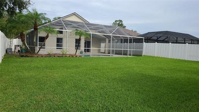 12518 SPARKLEBERRY ROAD, Tampa, FL 33626