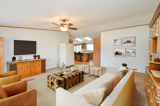 5440 W 7th Street, Sheridan, TX 77475