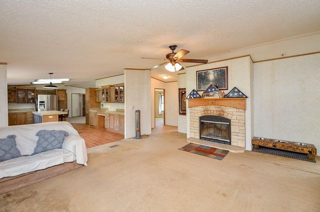 5440 W 7th Street, Sheridan, TX 77475