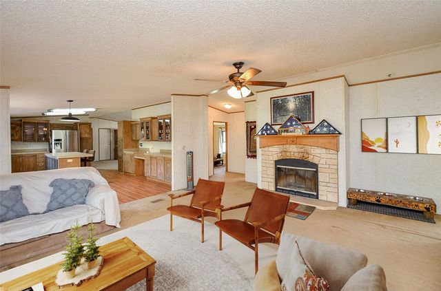 5440 W 7th Street, Sheridan, TX 77475