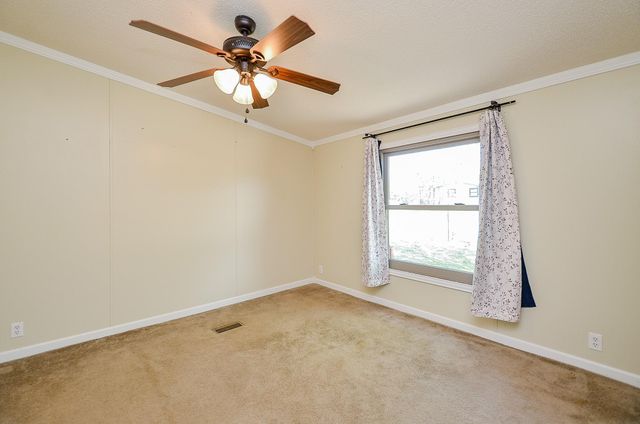 5440 W 7th Street, Sheridan, TX 77475