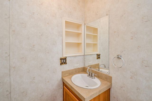 5440 W 7th Street, Sheridan, TX 77475