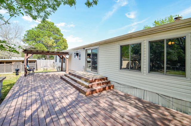 5440 W 7th Street, Sheridan, TX 77475