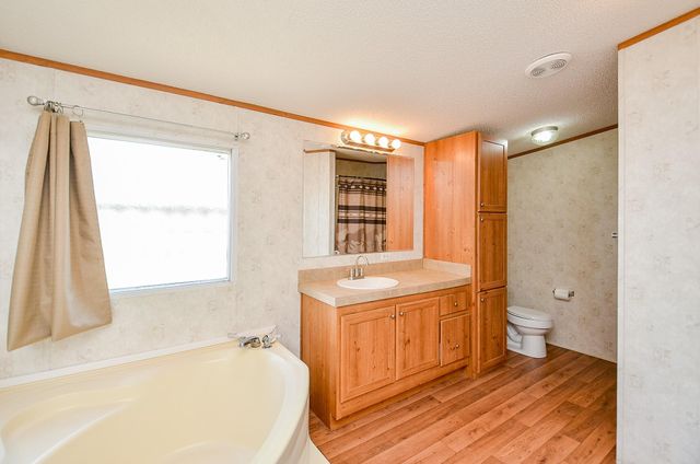 5440 W 7th Street, Sheridan, TX 77475