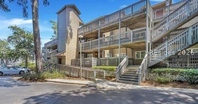 50 Yacht Cove Dr Apt 230, Hilton Head Island, SC 29928