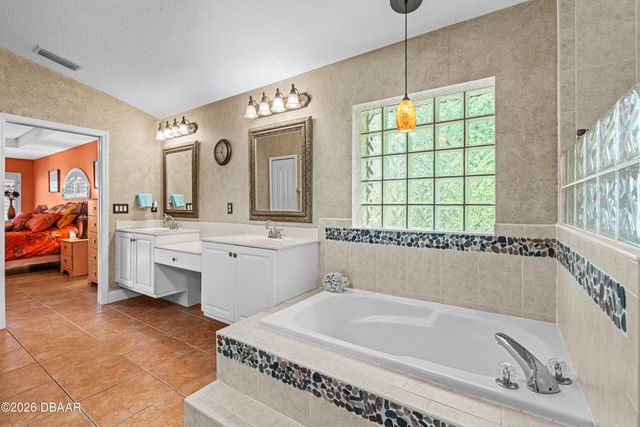 30 Acanthus Circle, Ormond Beach, FL 32174