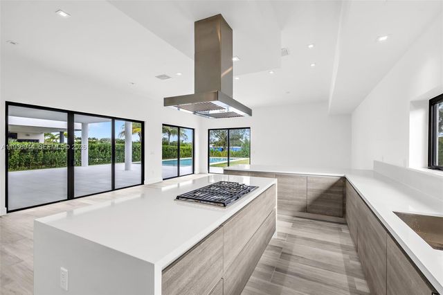 16699 N Botaniko Drive N, Weston, FL 33326