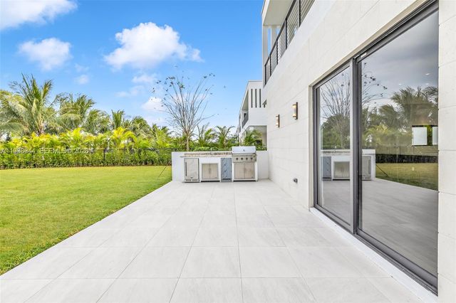 16699 N Botaniko Drive N, Weston, FL 33326