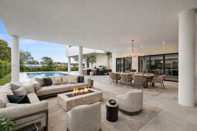 16699 N Botaniko Drive N, Weston, FL 33326