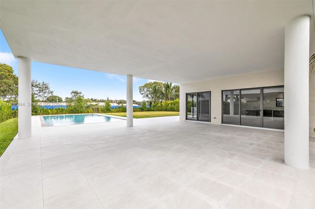 16699 N Botaniko Drive N, Weston, FL 33326