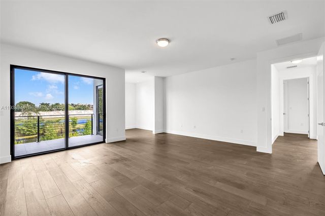 16699 N Botaniko Drive N, Weston, FL 33326