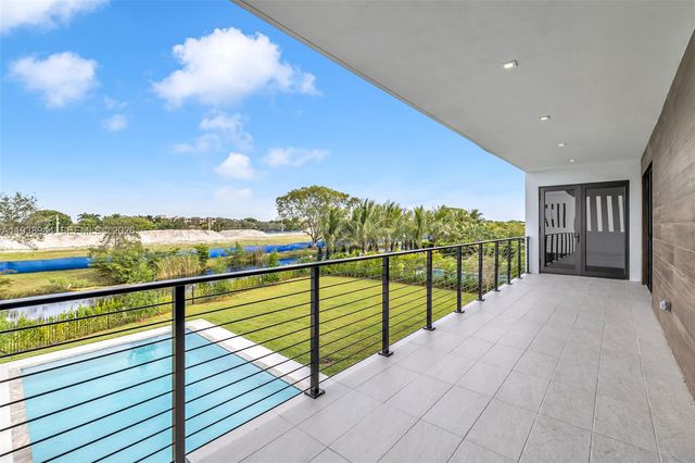 16699 N Botaniko Drive N, Weston, FL 33326