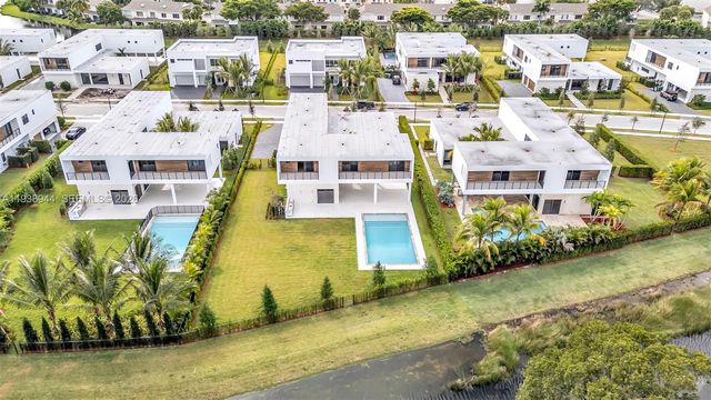 16699 N Botaniko Drive N, Weston, FL 33326