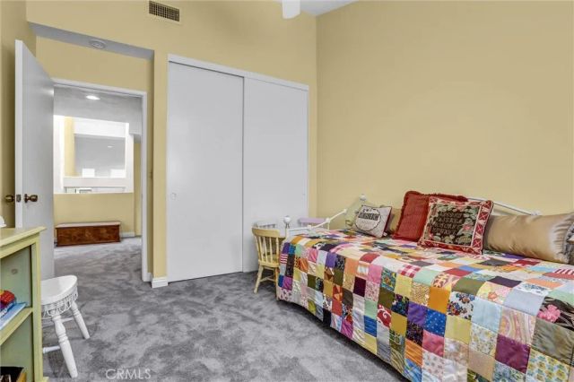 18242 Burbank Boulevard 8, Tarzana, CA 91356