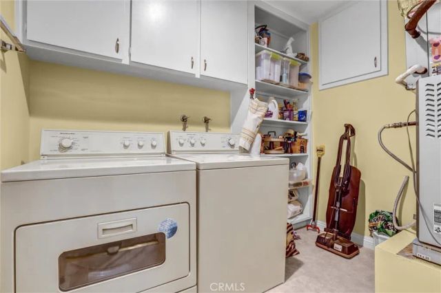 18242 Burbank Boulevard 8, Tarzana, CA 91356