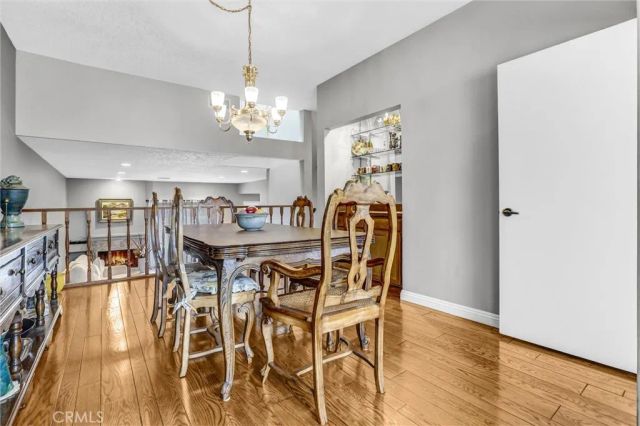 18242 Burbank Boulevard 8, Tarzana, CA 91356