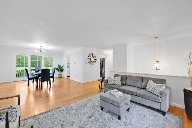 210 Strong St, Amherst, MA 01002