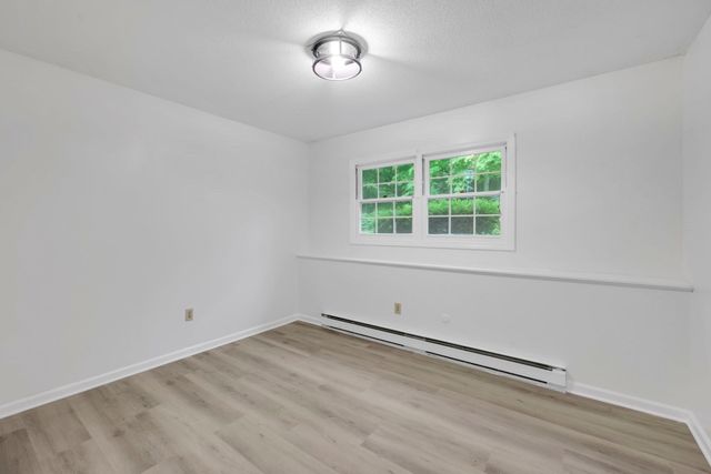210 Strong St, Amherst, MA 01002