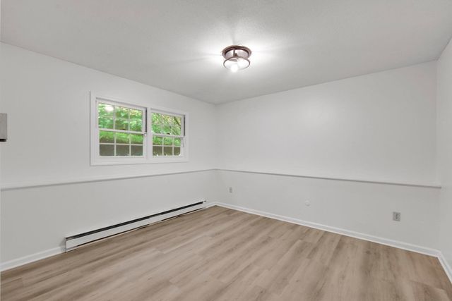 210 Strong St, Amherst, MA 01002