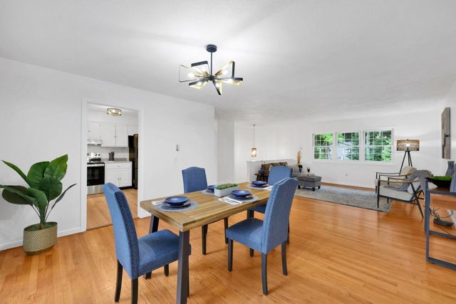 210 Strong St, Amherst, MA 01002